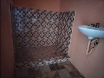 Se Vende Casa con Apartamentos para Inversiónistas en Las Mañanitas