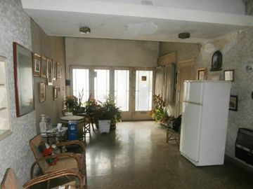 CASA  LOTE PROPIO CON GARAGE  Y TERRAZA CUENCA 1100
