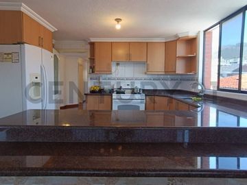 En venta departamento 3 dormitorios y suite en Urbanización El Condado