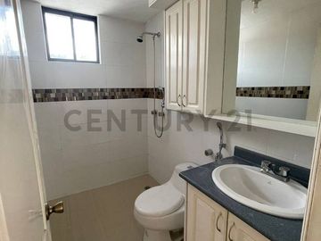 En venta departamento 3 dormitorios y suite en Urbanización El Condado