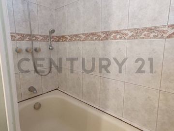 En venta departamento 3 dormitorios y suite en Urbanización El Condado