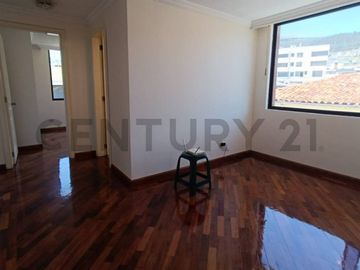 En venta departamento 3 dormitorios y suite en Urbanización El Condado