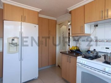 En venta departamento 3 dormitorios y suite en Urbanización El Condado