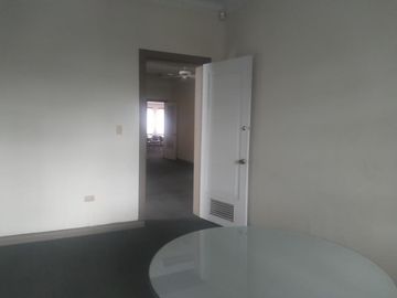 casa en venta en versalles. Cod V10508