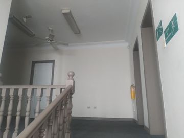 casa en venta en versalles. Cod V10508