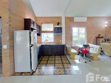 Executive Home with Pool and Guest House