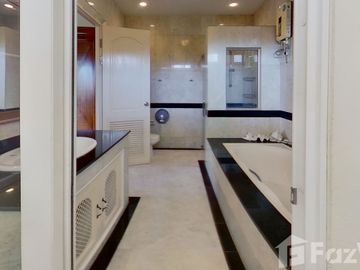 Executive Home with Pool and Guest House