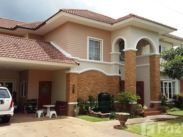 Executive Home with Pool and Guest House