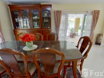 Executive Home with Pool and Guest House
