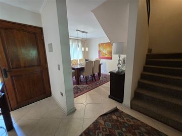 Casa en venta de 4 dorm. en Huechuraba