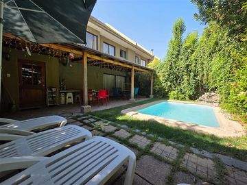 Casa en venta de 4 dorm. en Huechuraba