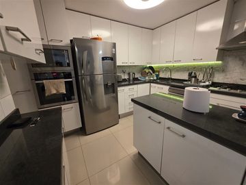 Casa en venta de 4 dorm. en Huechuraba