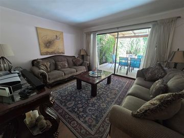 Casa en venta de 4 dorm. en Huechuraba