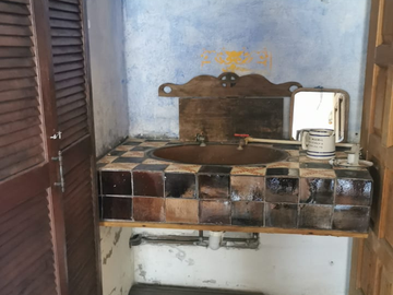 CASA EN VENTA  EN CENTRO HISTORICO, LISTA PARA REMODELAR