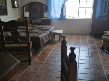 CASA EN VENTA  EN CENTRO HISTORICO, LISTA PARA REMODELAR