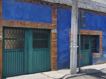 CASA EN VENTA  EN CENTRO HISTORICO, LISTA PARA REMODELAR