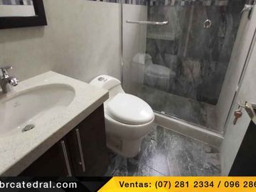 Casa de venta en Av. Ricardo Duran  – código:18951