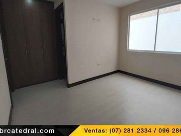 Casa de venta en Av. Ricardo Duran  – código:18951