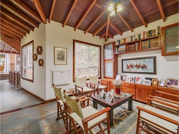 VENTA DE CASA EN ALTO DEL ESCOBERO  ENVIGADO, ANTIOQUIA