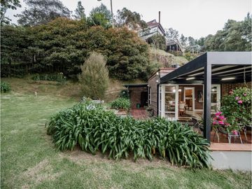 VENTA DE CASA EN ALTO DEL ESCOBERO  ENVIGADO, ANTIOQUIA