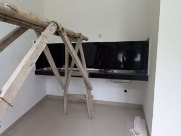 Rumah minimalis dalam cluster akses jalan 2 mobil