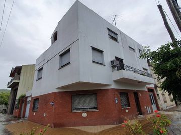 Casa PH en venta en Lanus Este