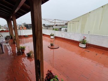 Casa PH en venta en Lanus Este