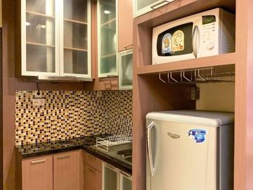 JUAL Apartemen Cosmo Mansion 1BR furnish smart sistem tinggal huni lantai 28
