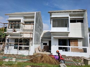 Rumah Modern 2 Lantai Dekat Kampus UNMER