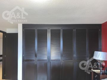 Casa en Venta en Fraccionamiento Lomas del Tejar con Jardin