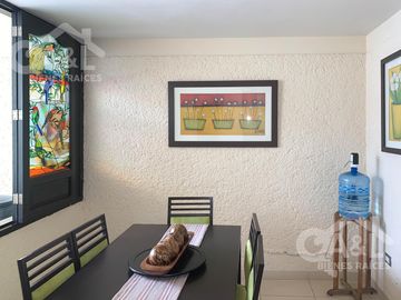 Casa en Venta en Fraccionamiento Lomas del Tejar con Jardin