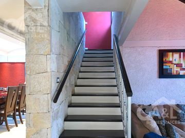 Casa en Venta en Fraccionamiento Lomas del Tejar con Jardin