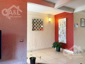Casa en Venta en Fraccionamiento Lomas del Tejar con Jardin