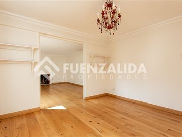 Casa 4D + 2B en Sebastián Elcano Gran Terreno de 402 m