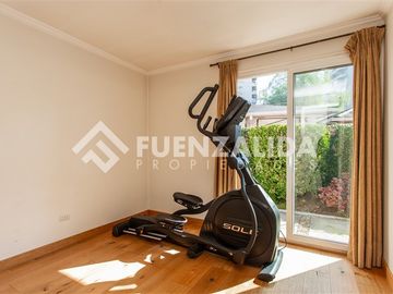 Casa 4D + 2B en Sebastián Elcano Gran Terreno de 402 m