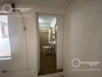 Venta de Casa de 2 niveles,  en Av. de los Insurgentes, Col. El Tesoro, Coatzacoalcos, Veracruz.
