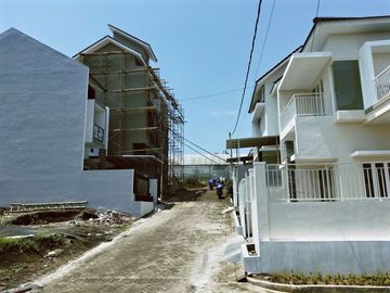 Rumah Villa Kolam Renang Pribadi Banyak Penghuni Request di Dau Malang
