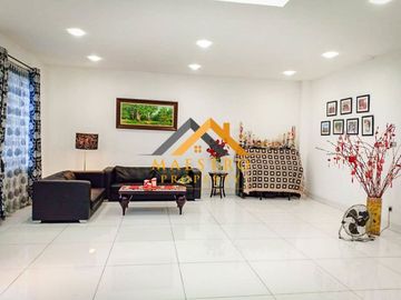 Dijual Villa Elit SiapHuni Komplek Padang Golf Polonia Medan