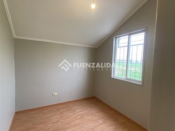Casa en venta de 3 dorm. en Maipú