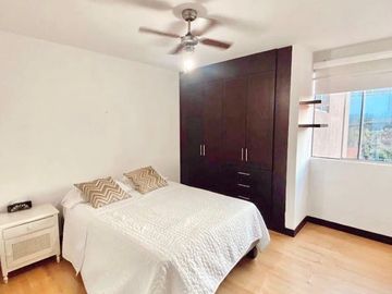 apartamento en venta en cristales. Cod V7198444