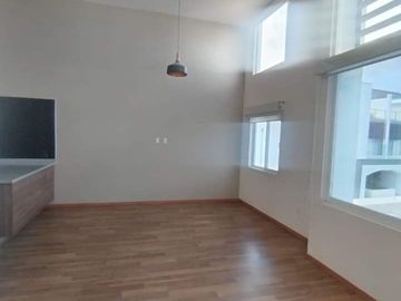 Casa en Venta en Valle de Juriquilla, Doble Altura, Gran Ubicación.