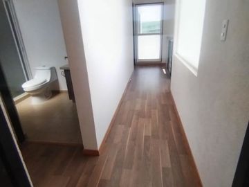 Casa en Venta en Valle de Juriquilla, Doble Altura, Gran Ubicación.