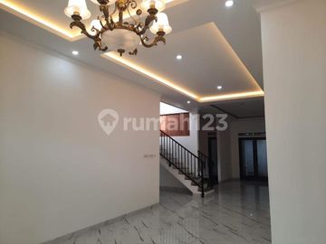 Rumah Bagus 2 Lantai Siap Huni di Bintaro