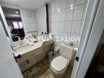 Departamento en venta de 5 dorm. en Providencia