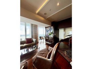 SE VENDE JR. PENTHOUSE THE POINT PUNTA PAITILLA