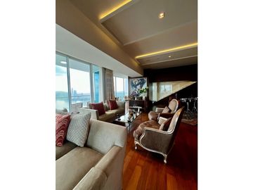 SE VENDE JR. PENTHOUSE THE POINT PUNTA PAITILLA