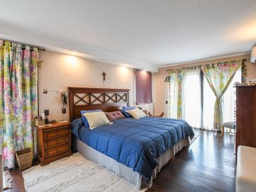 Casa de 3 dormitorios en venta con pileta en barrio cerrado Funes