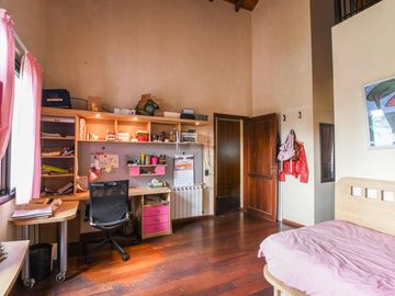 Casa de 3 dormitorios en venta con pileta en barrio cerrado Funes