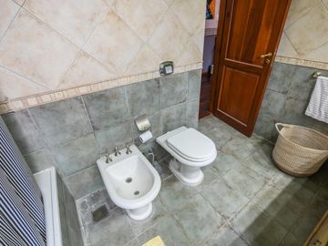Casa de 3 dormitorios en venta con pileta en barrio cerrado Funes