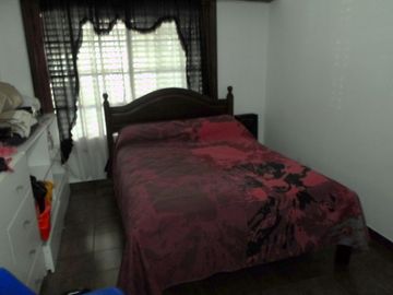Chalet en venta en Rafael Calzada
